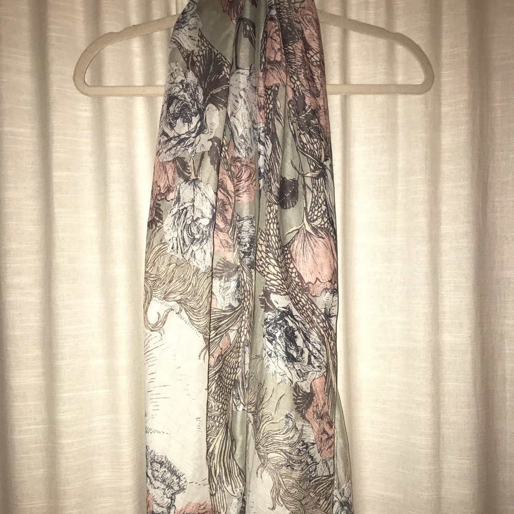Francesca’s collection- grey floral scarf